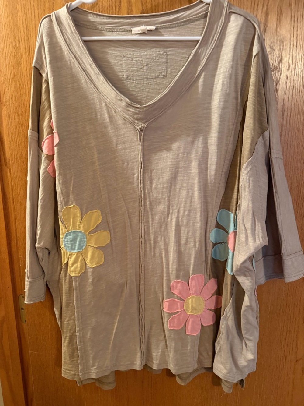 Easel Taupe Top - 1X Casual Vibes